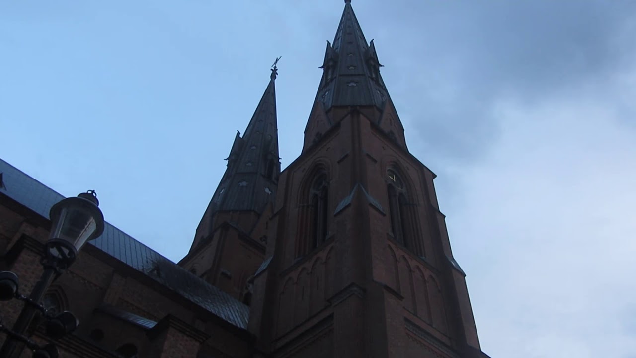 Alla fem klockorna i Uppsala domkyrka 2019 (video, först ett smakprov, sedan den kompletta filmen)