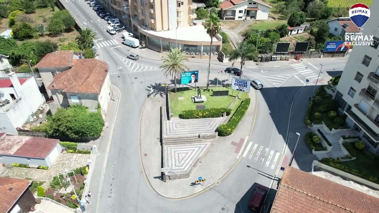 2 Moradias com terreno