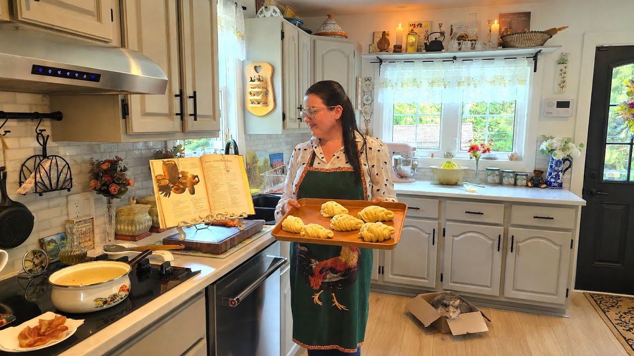 Cooking Like It's 1965 | Vintage Clam Chowder & Cozy Countryside Living