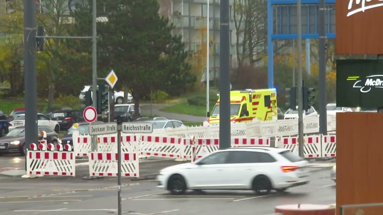 Kein Durchkommen | Ak. Flöha 83/1 auf Einsatzfahrt in Chemnitz