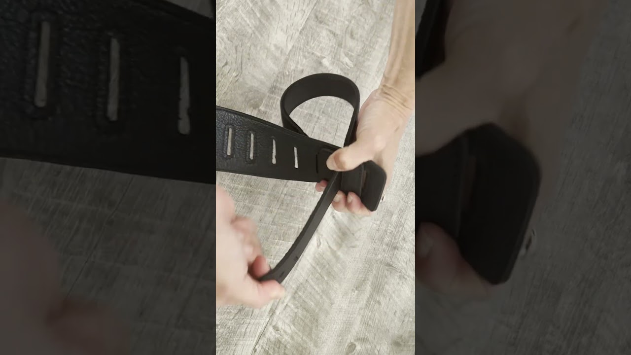 How to set a guitar strap to a length of 52
