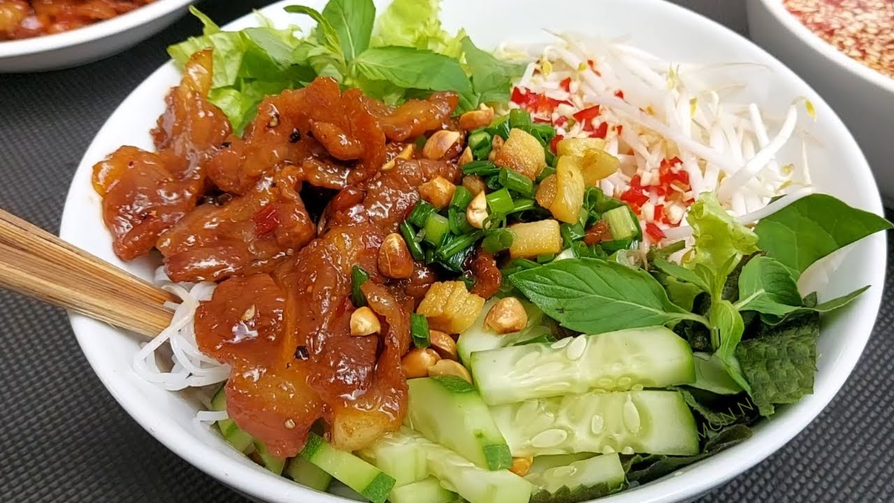 BÚN THỊT XÀO - Cách ướp thịt để xào ngon như thịt nướng ăn với bún hoặc cơm tấm