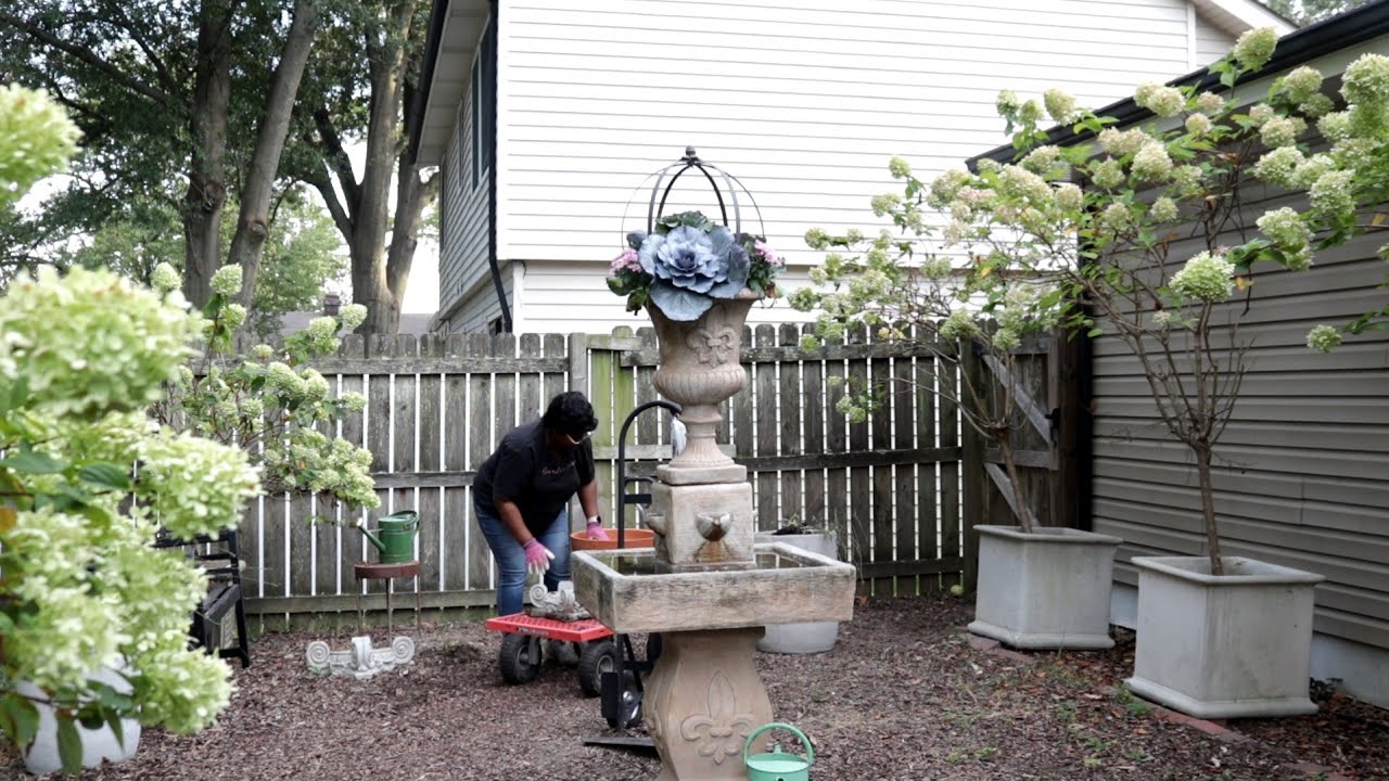 GARDEN REFRESH: PLANTING UP FLOWERPOTS / HYDRANGEAS/ GERANIUMS / FALL MUM CARE // GARDEN QUEEN