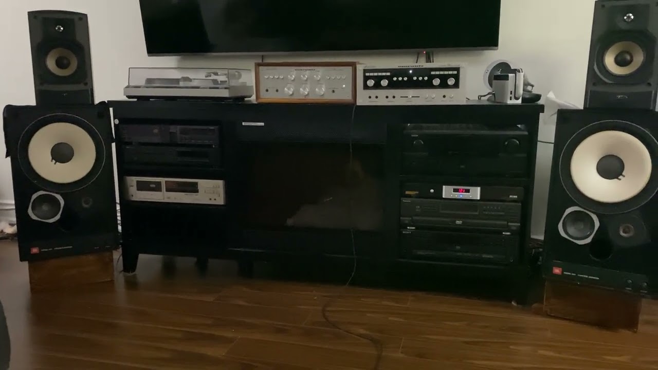 Paradigm Studio 20 V.2 vs. JBL 4311 #jbl #paradigmstudios #studiomonitors #bookshelfspeaker #stereo
