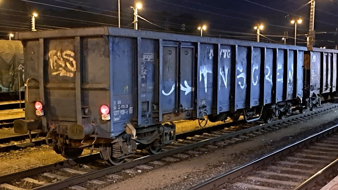 Wörgl Hbf: Güterzüge m, Lokomotion, TXL, ELL Vectron m. ÖBB Rh1063 im Sandwich, Verschubfahrt & mehr