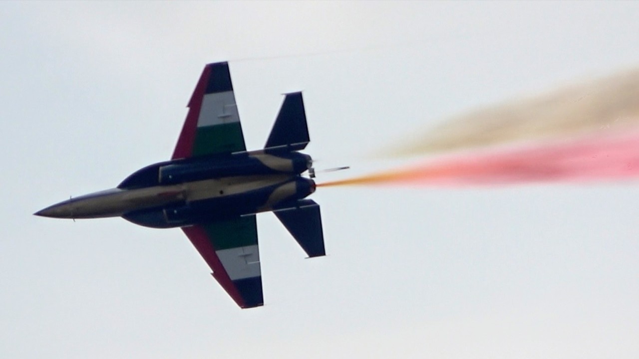 Hongdu L-15 Blue Note Sounds! 🇦🇪 Al Fursan Flying New L-15E Jets at Farnborough Airshow 2026