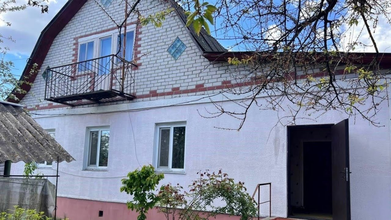 Терміновий продаж БУДИНКУ  біля Чернівців за 8400$ заїзжай хоч завтра
