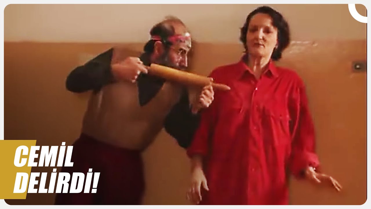 Komando Cemil İş Başında! | Bizimkiler