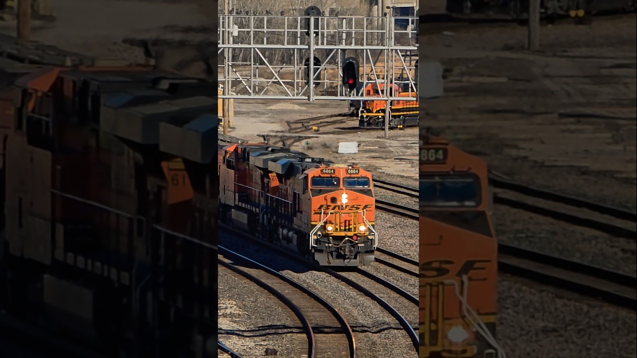 SB GRAINER WITH A GP39-2 WAITING IN THE BACKGROUND! #trains #bnsfrailway #bnsf