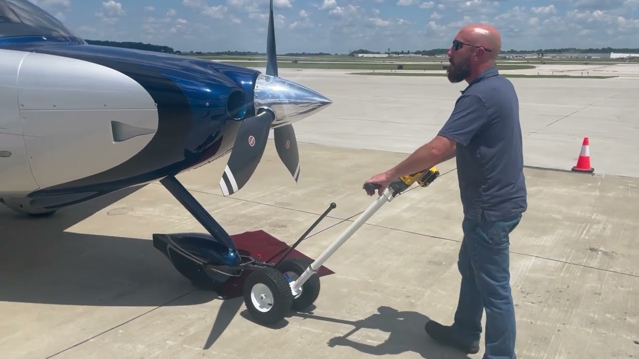 Minimax Tug for Cirrus