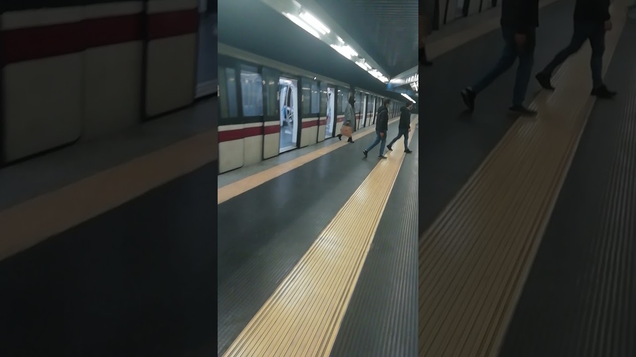 Staz. Castro Pretorio Metro b Roma gli arrivi le partenze con gli annunci