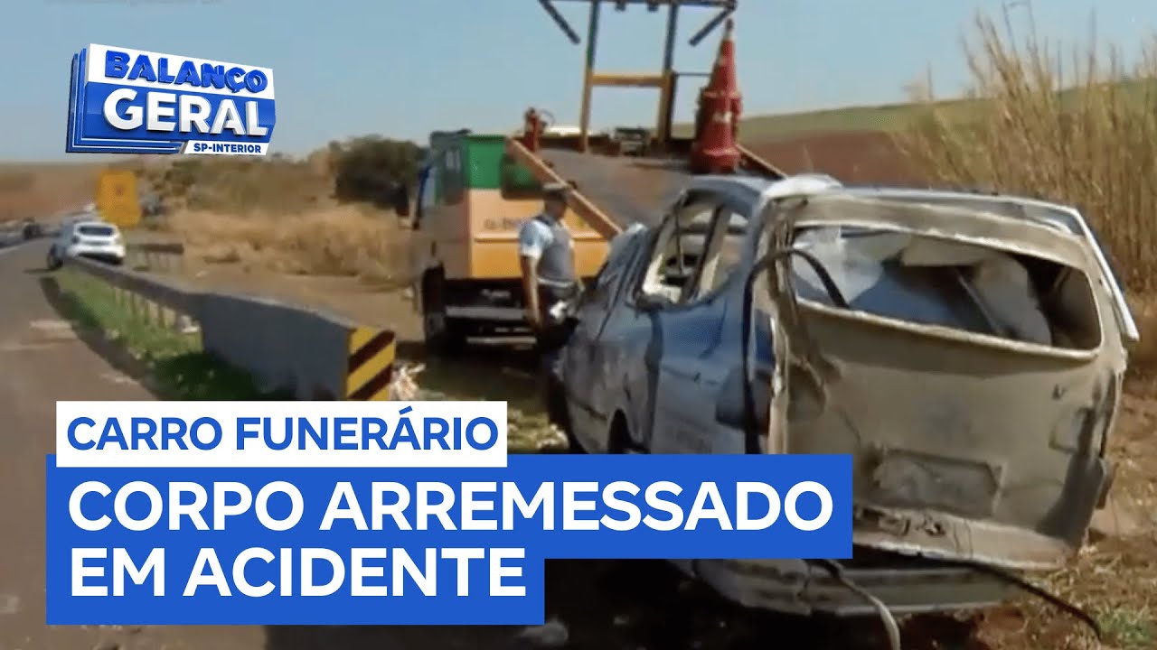 Carro funerário capota e corpo é arremessado para fora do veículo na rodovia Anhanguera