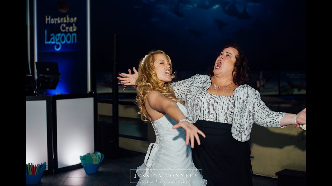 Surprise Mother Daughter Wedding Dance
