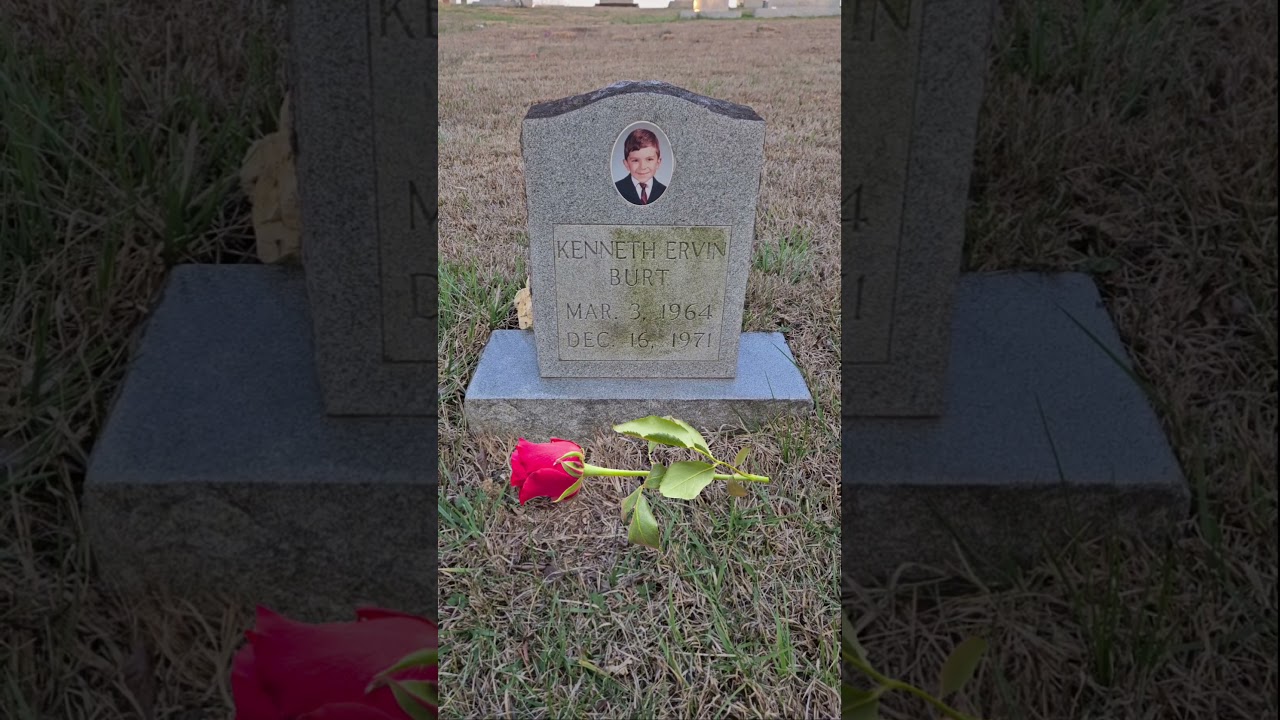 Grave of Kenneth #cemetery #cemeteryexploration #graveyard #grave #history #childgrave #outdoors