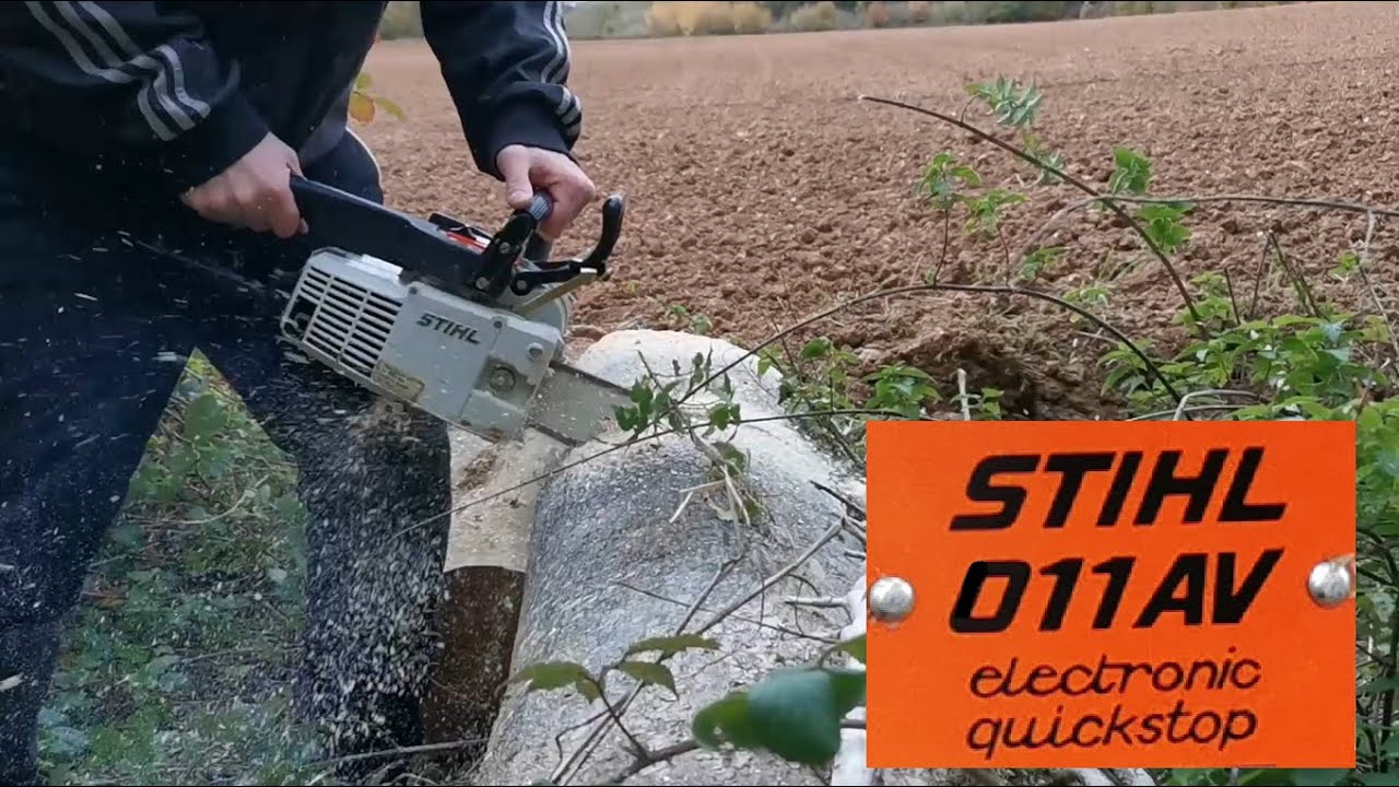 Old Chainsaw STIHL 011AV  - 1986 - Cut WOOD / Une vielle tronçonneuse coupe du bois