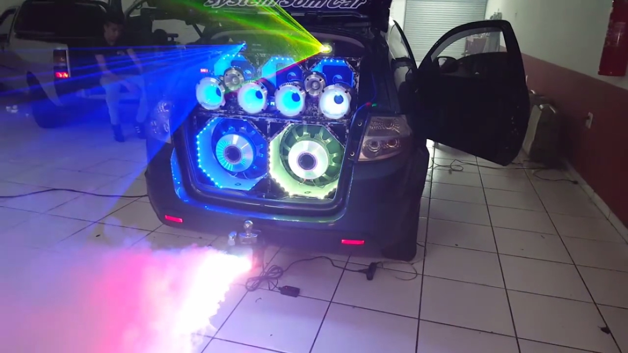FORD KA PASSANDO O SOM