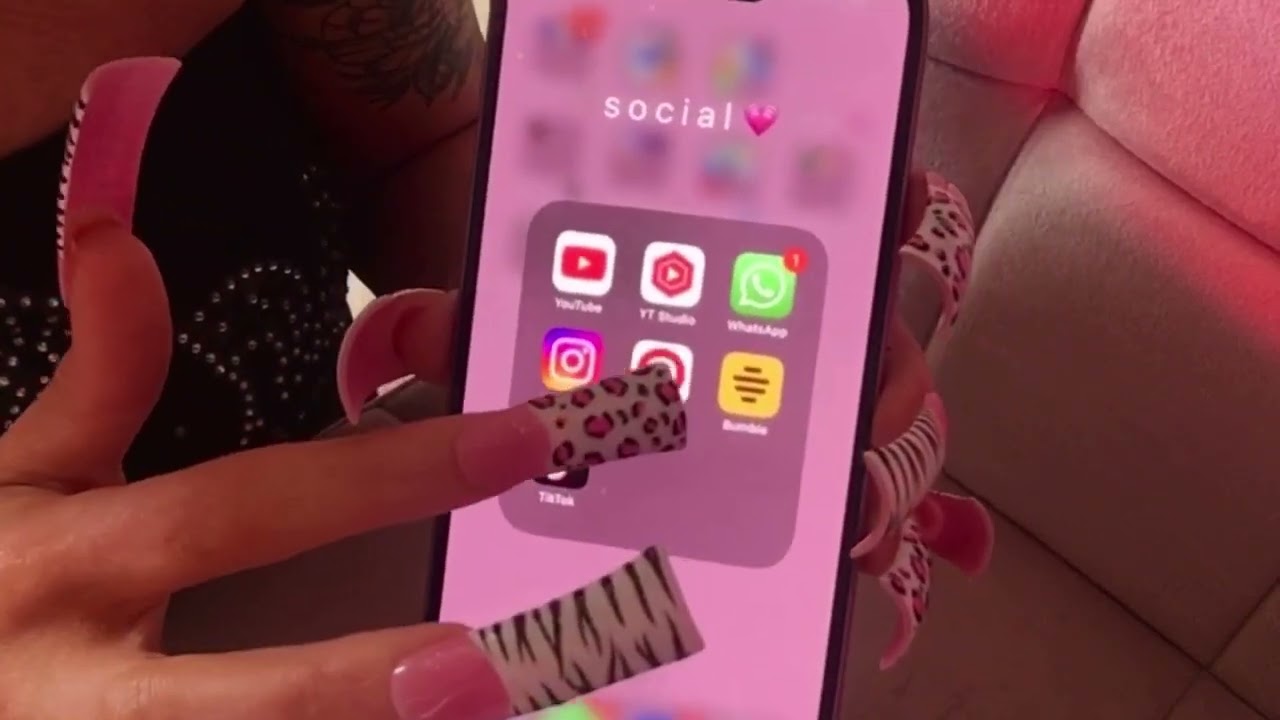 LOFI ASMR ~ WHATS ON MY iPHONE 16 ᯓ★ { soft spoken 💖 }