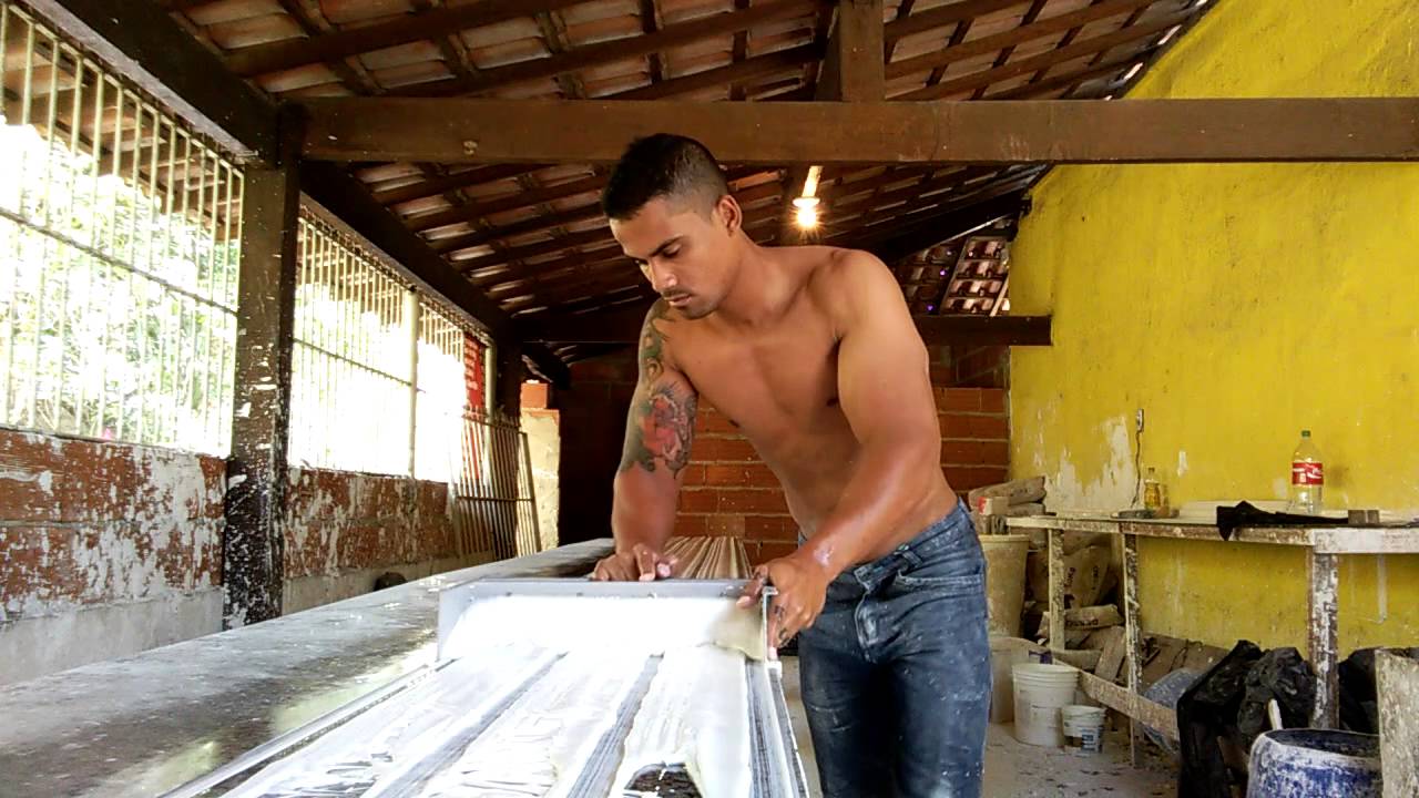 Aprendendo a fazer sanca ou molduras de gesso .