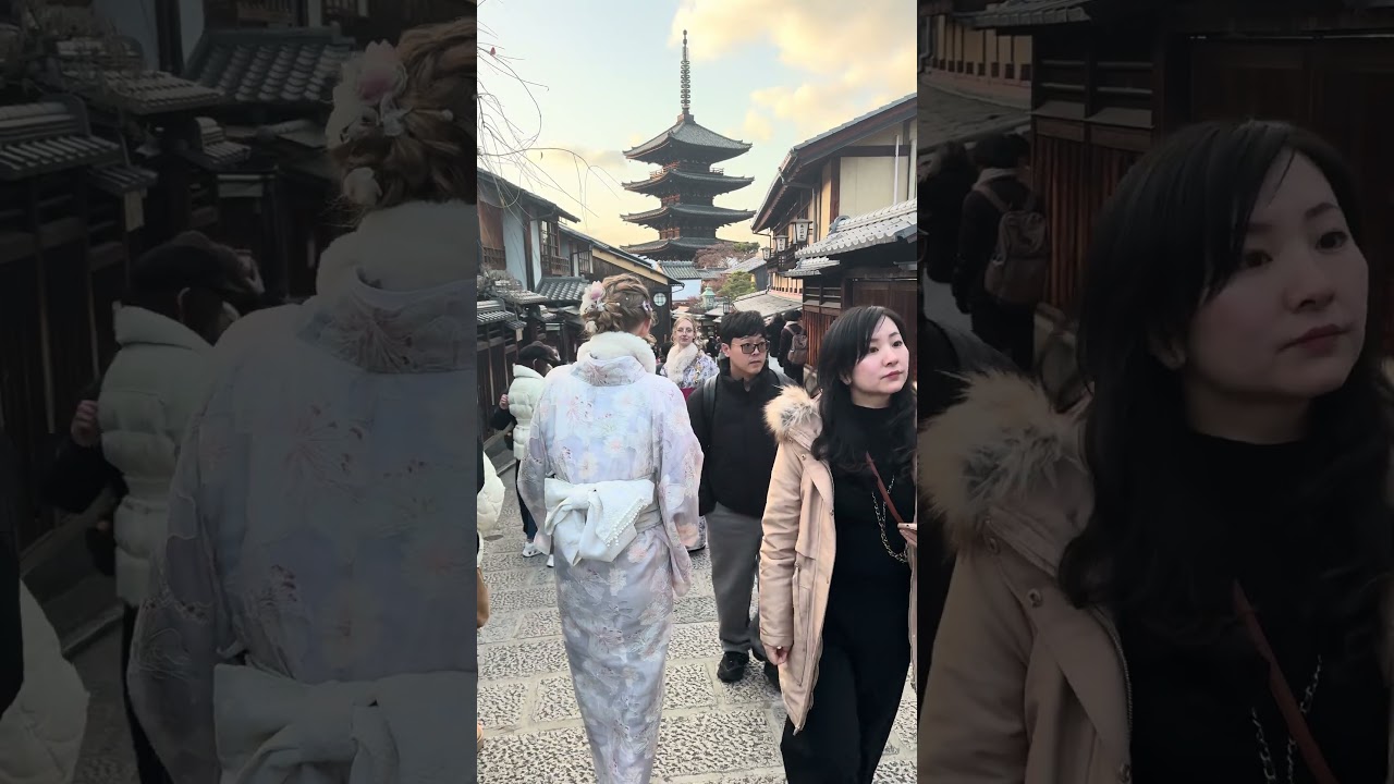 Buddhist Temples & Kimonos in Kyoto 