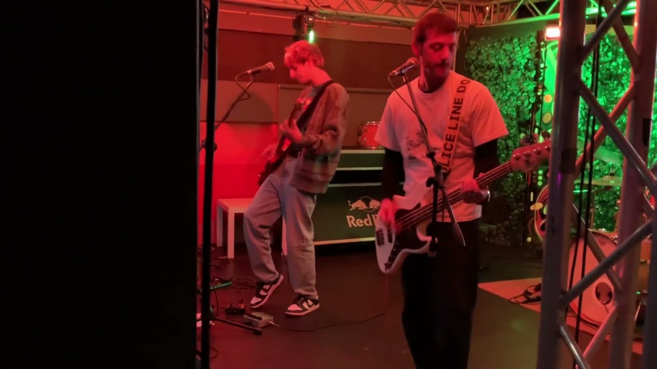 COBAIN GRUNGE SPIRIT - DRAIN YOU (LIVE BARRIOS 2024 Milan, Italy 🇮🇹)
