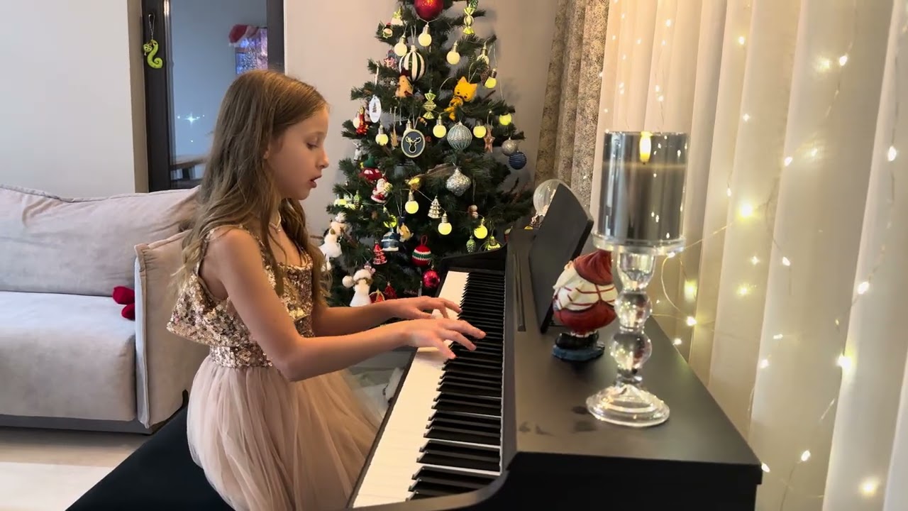 “New Joy”, Ukrainian folk Christmas song performed by Kateryna Shpachenko 