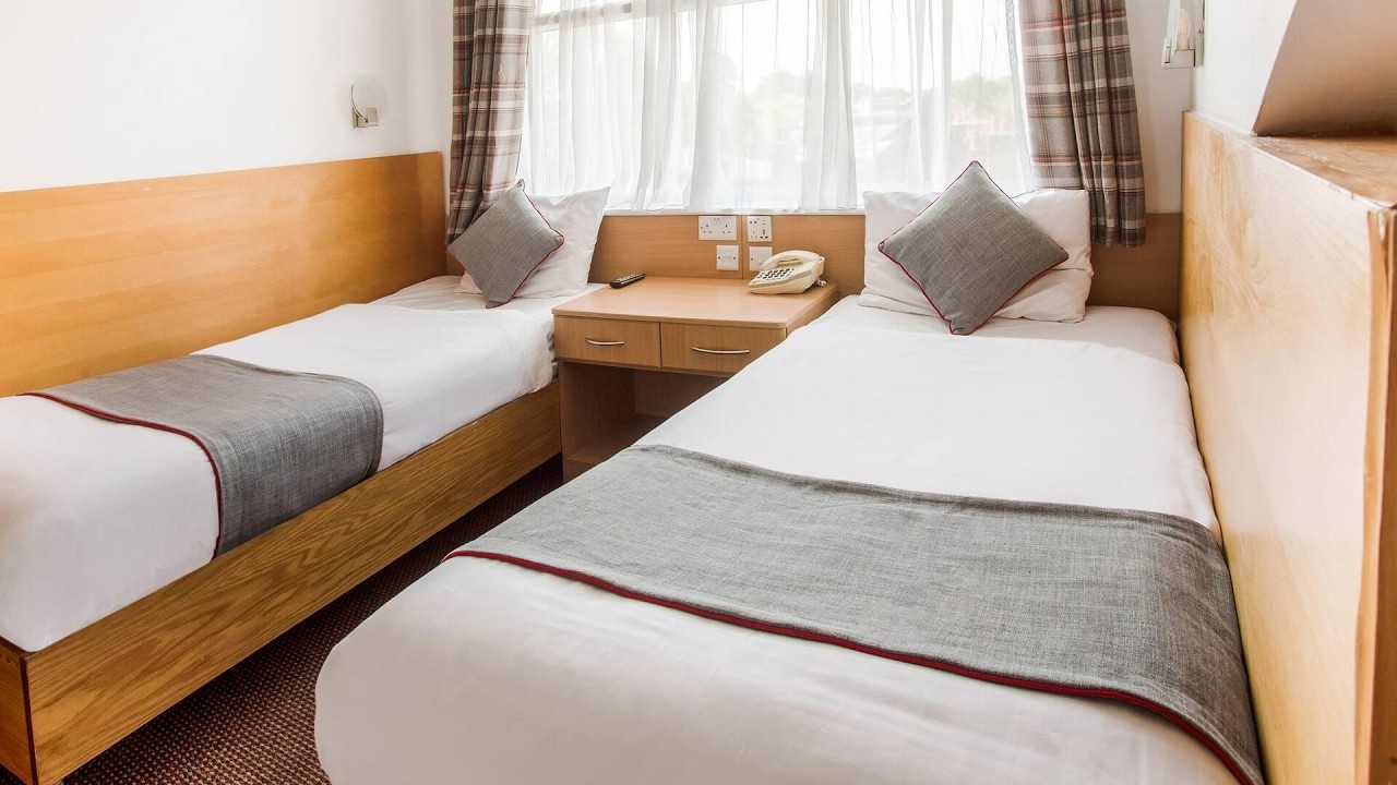 OYO London Guest House, United Kingdom | Travel With Kiara