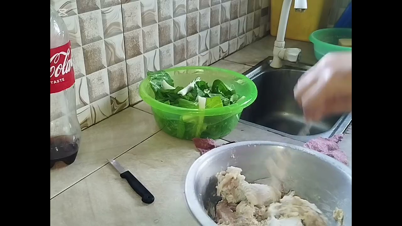 Goreng ayam bawang enak sekali ssma 🥬 sambel trasi mantap 😋