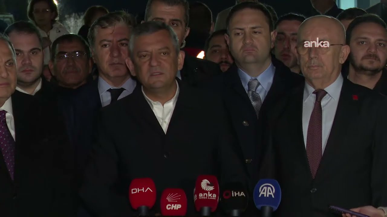 CHP Genel Başkanı Özgür Özel, Sincan Cezaevi önünde açıklama yapıyor / Ankara #Canlı