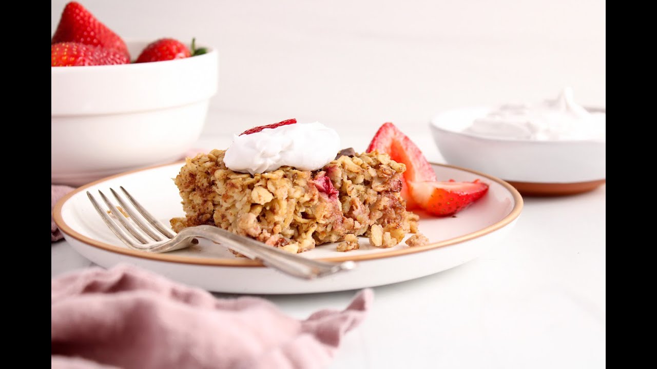 Strawberry baked oatmeal