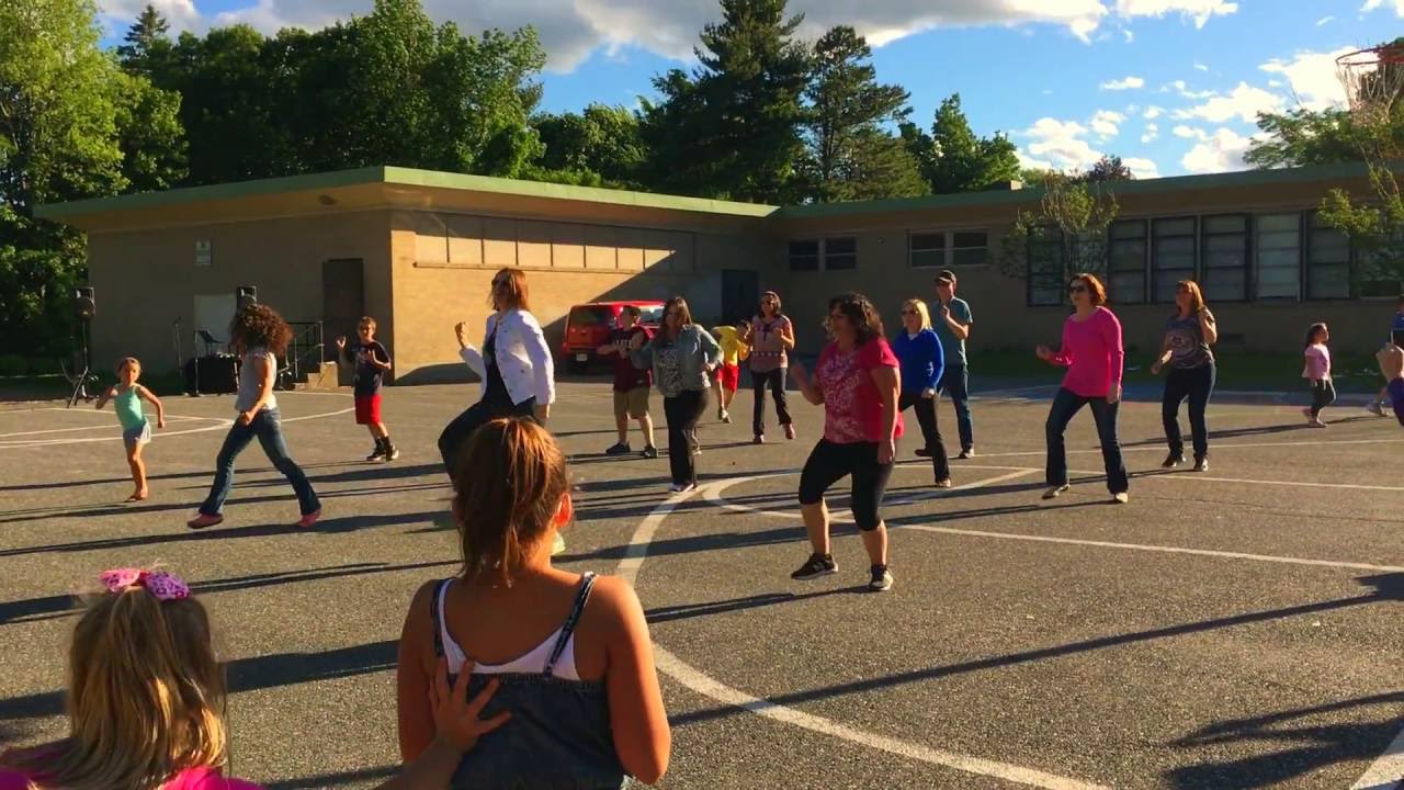 2016 Thorndyke Road School Parent Flash Mob
