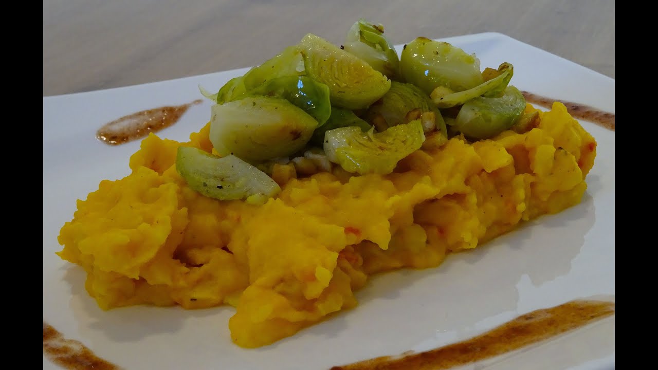 Geschmorter Rosenkohl mit Kürbis-Kartoffelpüree / Kürbispüree / Kartoffelstampf