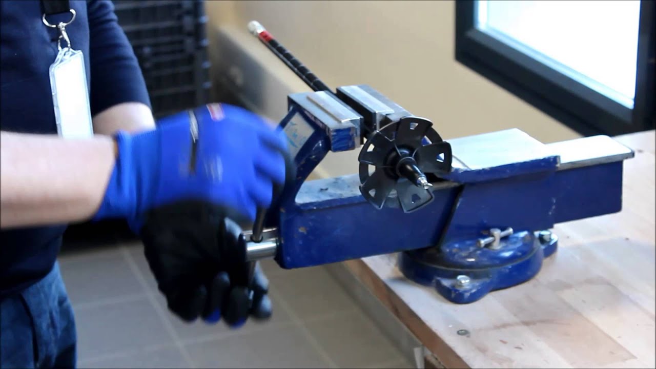 How to change hiking stick point // Workshop Decathlon