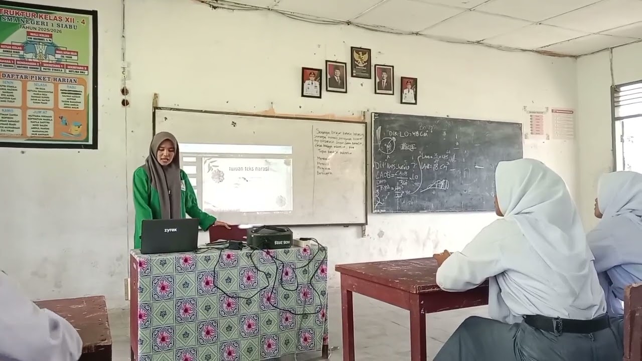 Vidio mengajar mahasiswa PLP di SMA Negeri 1 Siabu, Kec. Siabu, Kab. Mandailing Natal