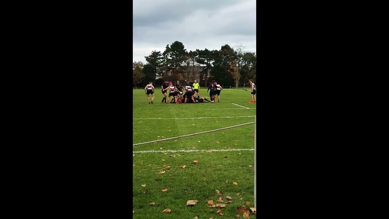 Sam Costelow quick throw in Oakham v Trent college 18th November 2017
