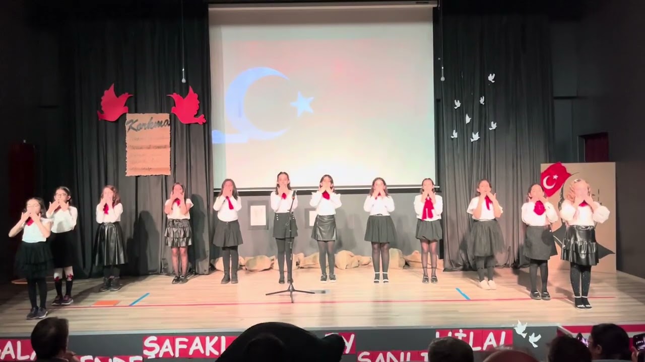 12 Mart Şarkısı oratoryo Gösterisi 4-B
