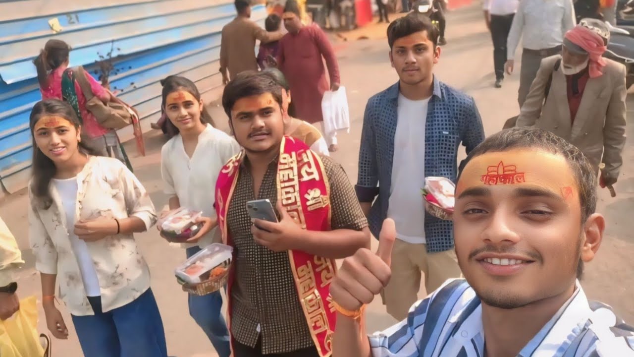 Ujjain Mahakaleshwar Mandir Pahunch Gaye 🙇🏻🔱 ||Guru Vlogs
