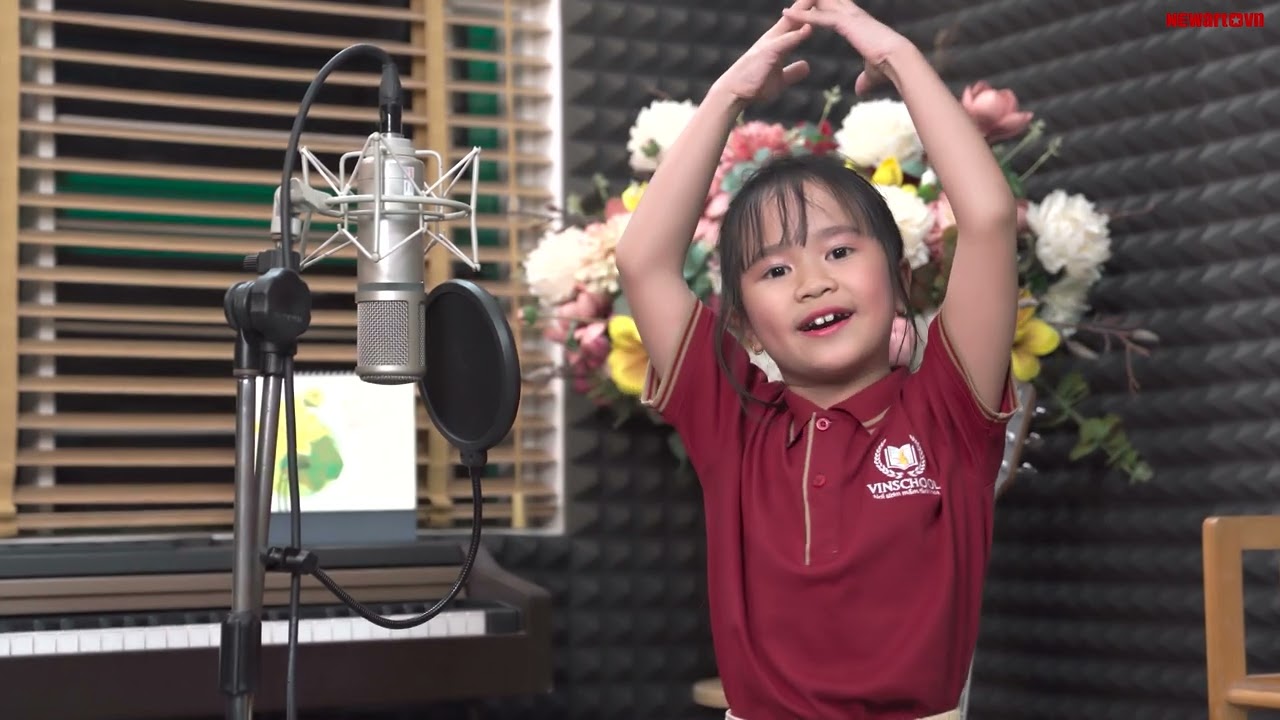 WE ARE THE WORLD - Anna Bảo Nhi | PH&Ograve;NG THU &Acirc;M NEWART-VN