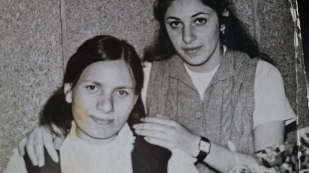 В память о сестре .Память о Маме.Уходят родные, уходят навсегда. [Наталия Курбанова Испания]