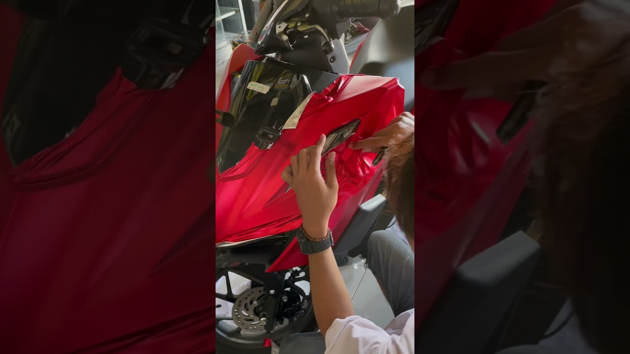 Skotlet Fullbody Merah Candy/ Merah doff Metalik di motor Vario 160
