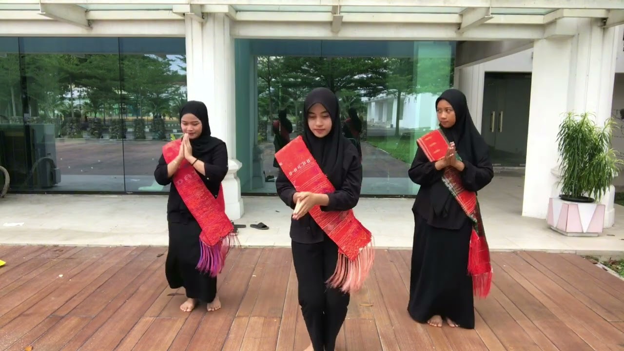 Kelompok 6 (Tari Tradisional Batak Tolu Sahundulan). PIAUD 3 SEMESTER II UIN SUMATERA UTARA
