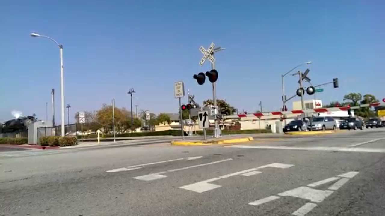Santa Fe 3751 speeds by with whistle blowing and bell ringing.