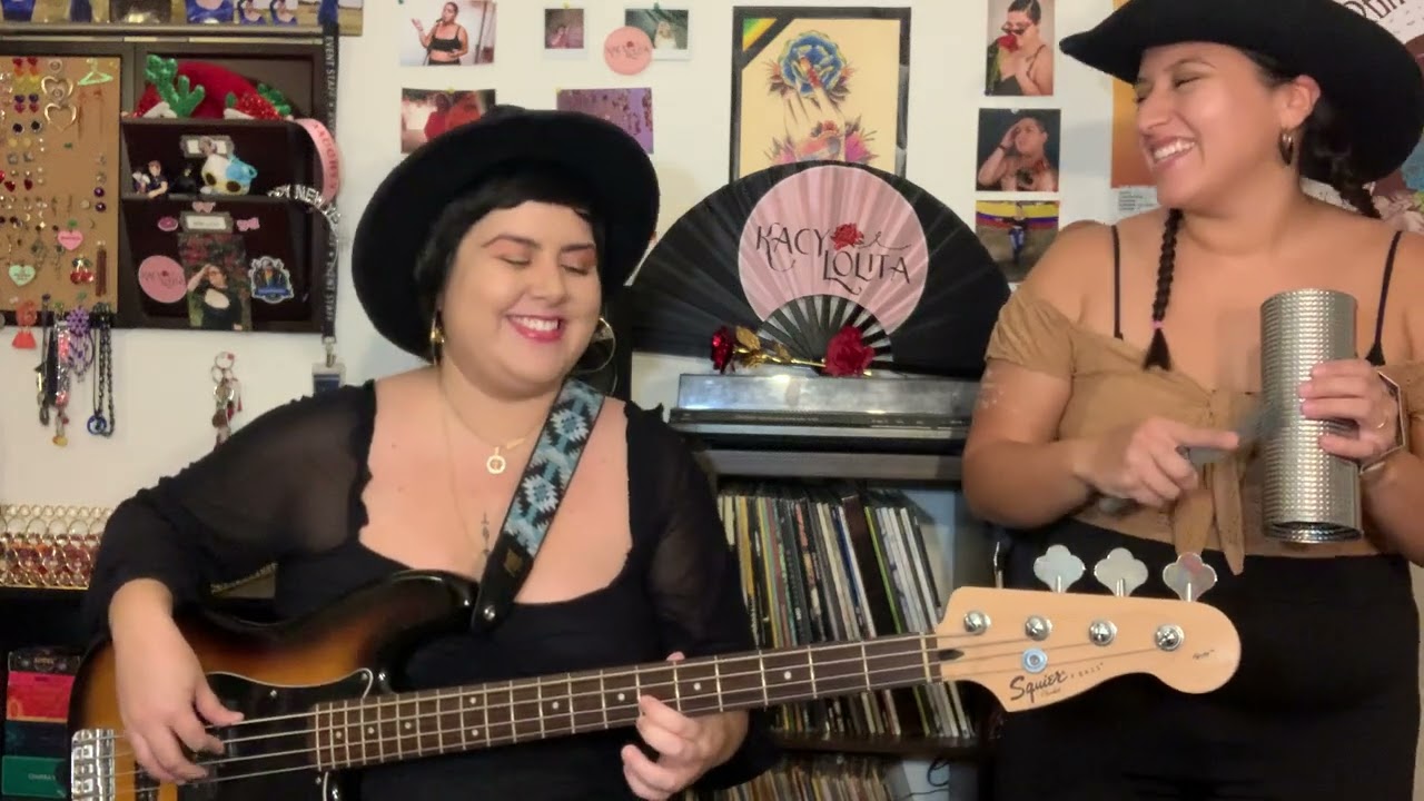 Cariñito- Rodolfo Aicardi, Los Hispanos (Las Hermanitas Carvajal cover de güiro, bajo y vocales) 
