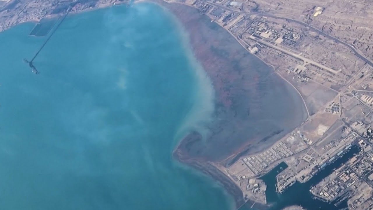 Iran launches strikes on Gulf air bases
