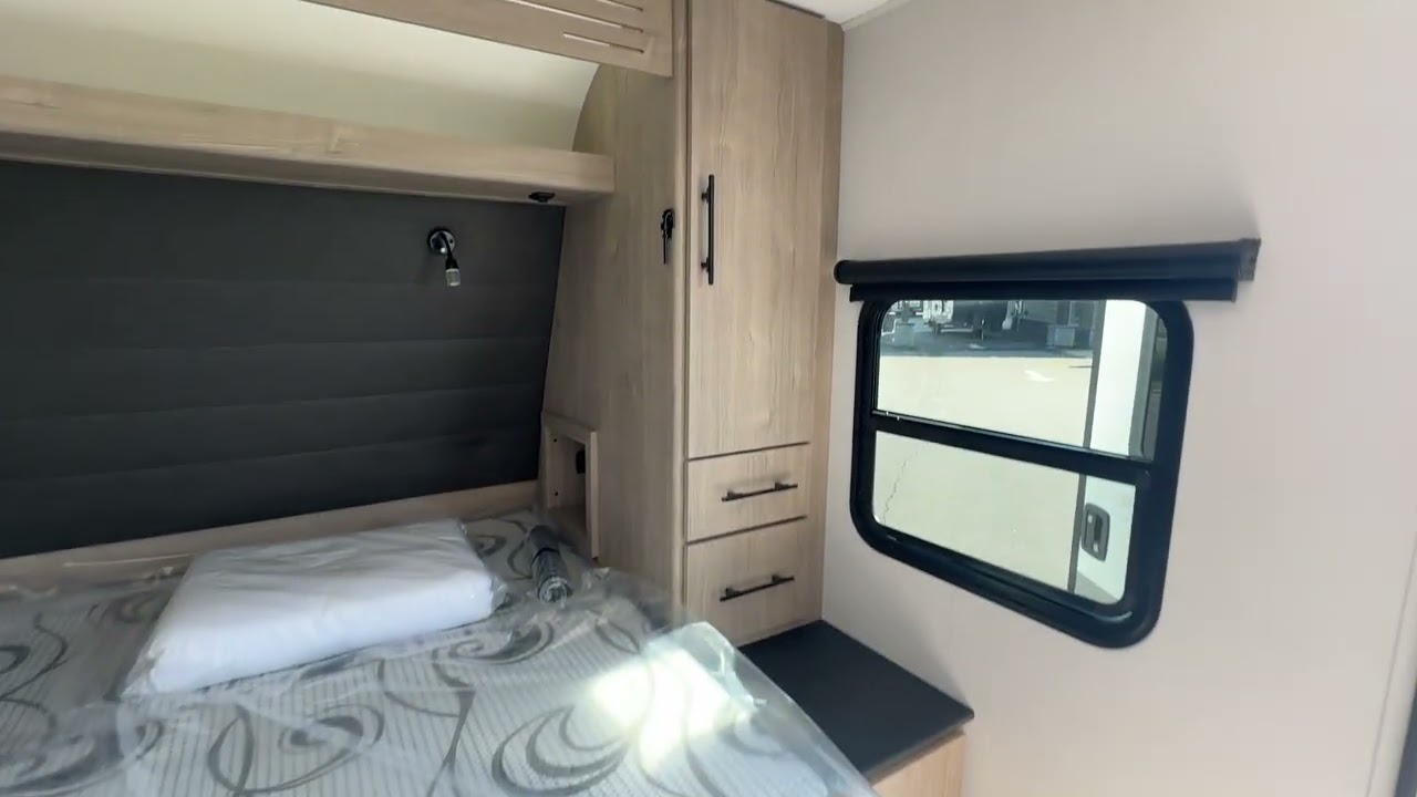 2025 GRAND DESIGN IMAGINE XLS 21BHE