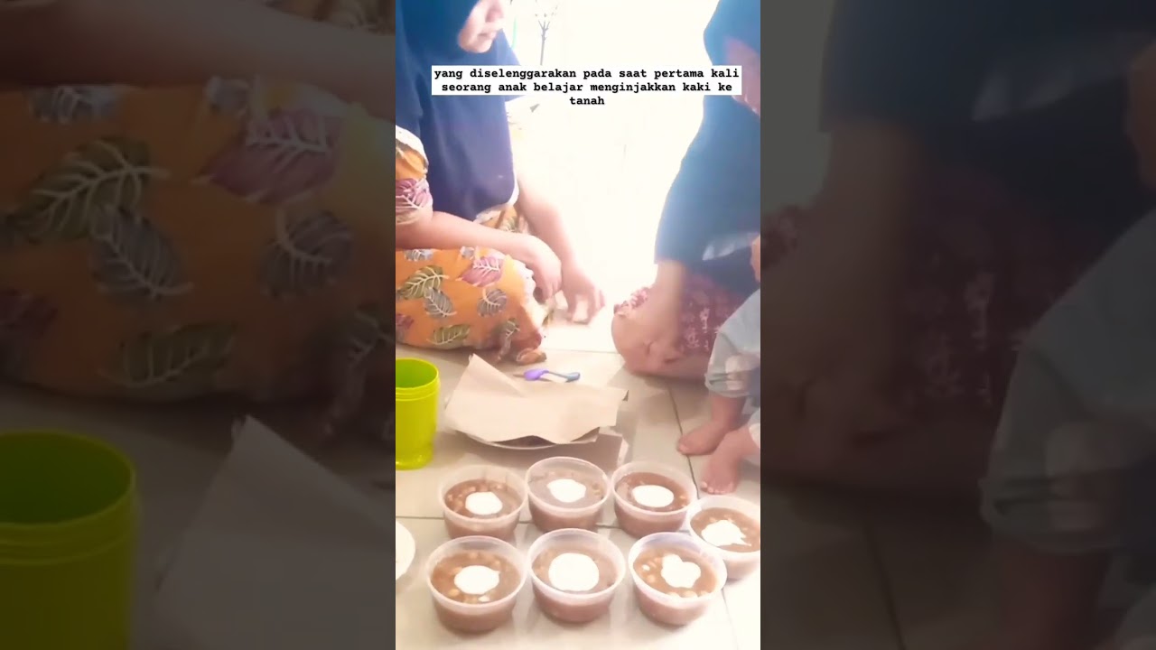 acara turun tanah atau tedak siti #jawa #tedaksiti #turuntanah #viralanak #viraljawa #acarajawa