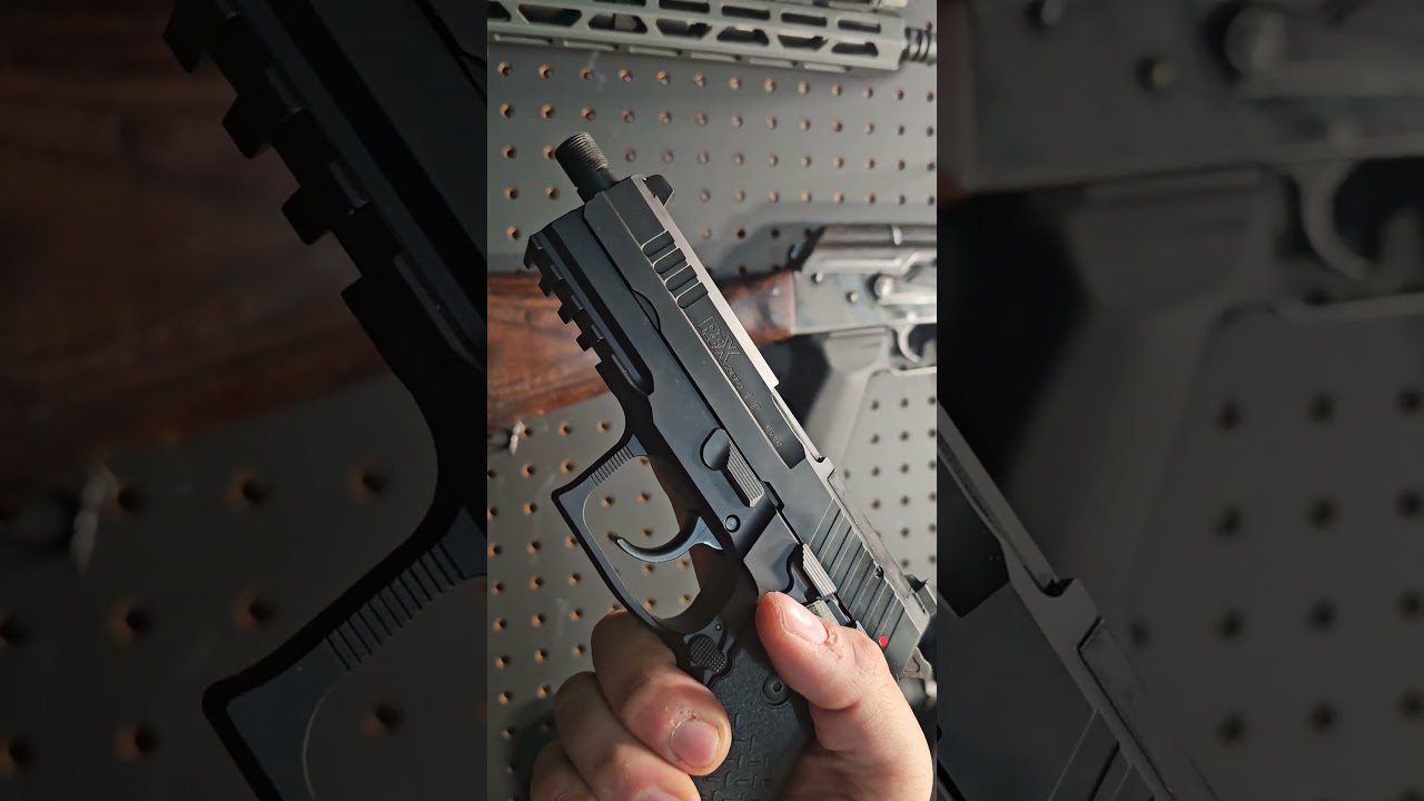 look its an arex zero 1 tactical #guneducation #education