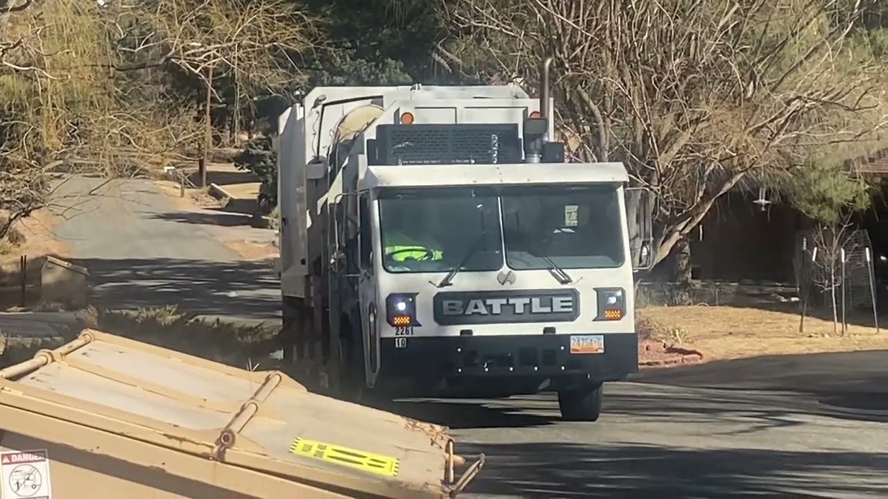 Village of Ruidoso Nm 2261 g-s Cmsl Electric battlemotor garbage truck 