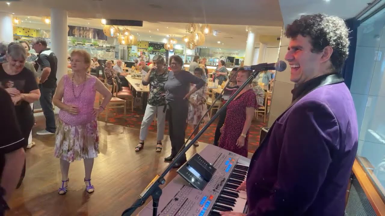 Music performed by Fortunato at Geebung RSL Club P3