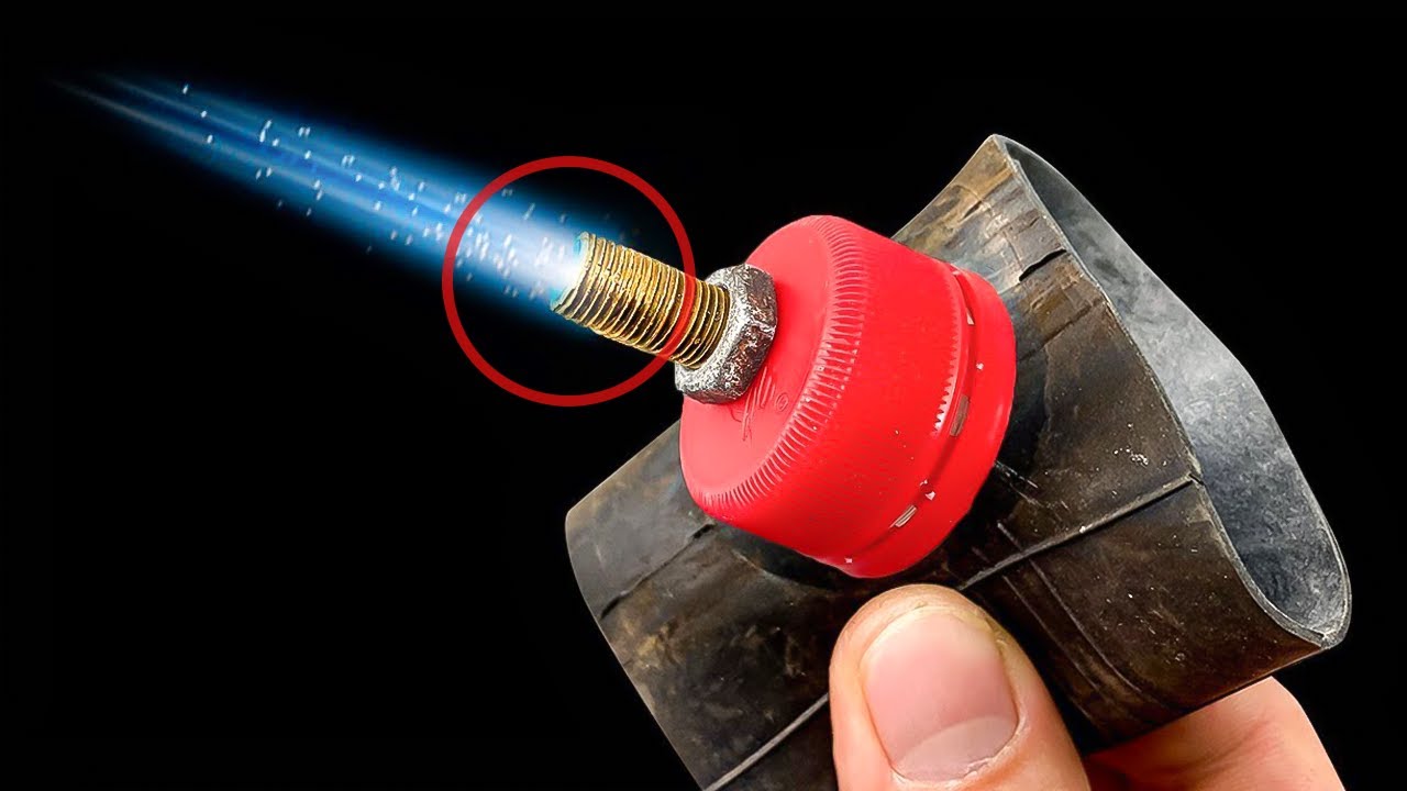 Don't Throw Away Old Batteries! Creative Welding Hack Using AA Batteries and Motorcycle Valves