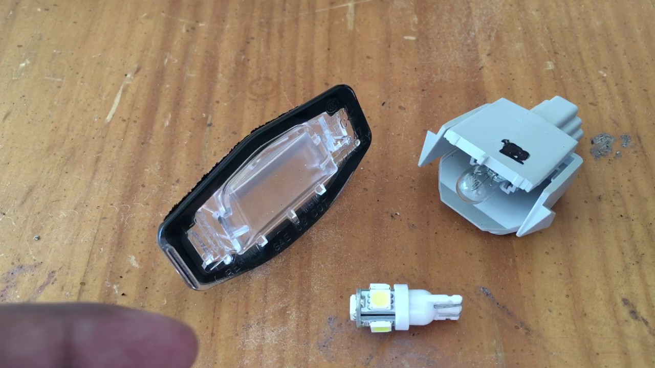 2006-2015 Honda Civic License Plate Bulb Replacement DIY